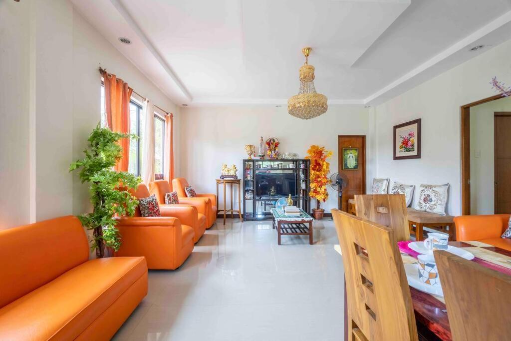 Four Bedroom Staycation House In Tagaytay 大雅台 外观 照片